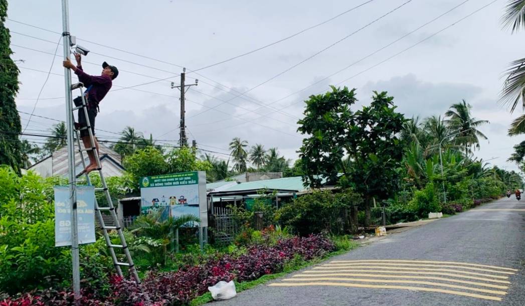 Lắp đặt camera giám sát trên các cửa ngõ ra/vào các ấp